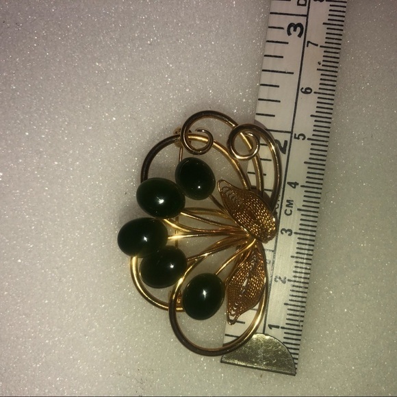VTG Jade Jadeite Flower Filigree Gold Tone Costume Brooch Lapel Pin Approx 2” - Picture 4 of 4